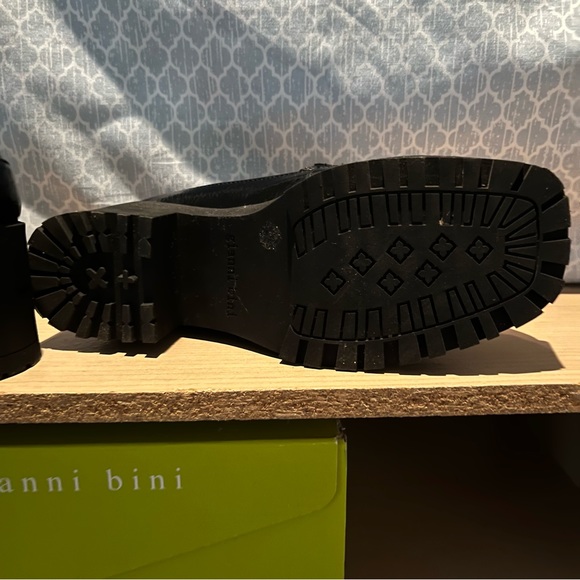 Gianni Bini AvivaTwo Patent Lug Sole Platform Loafers 🖤 - Picture 5 of 15